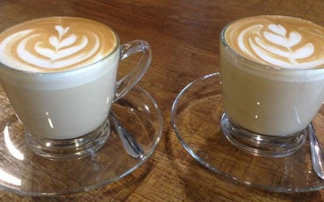 Dolphy Cafe - 35 Đường 16