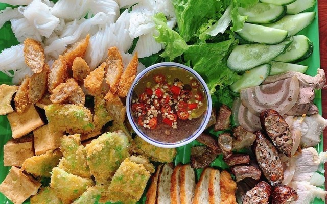Bún Đậu Mẹt Cô Huyền - Hoàng Công Chất