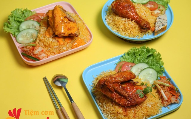 Tiệm Cơm Gà Xối Mỡ Ò Ó O