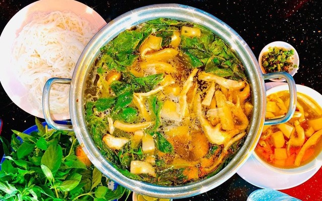 Gà Đồi - Lẩu Gà Lá É