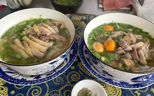 Gạch Quán - Bún Ngan & Lẩu Cua Đồng - Song Hành