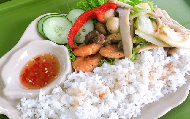 Cơm Mẹ Kho & Cơm Sinh Viên - 05 Đoàn Thị Điểm