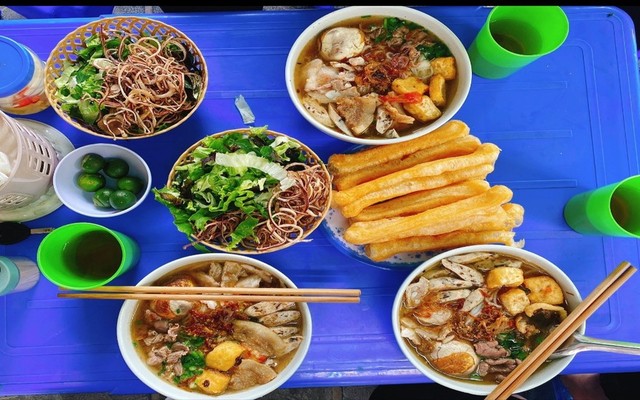 Bún Riêu Cua Huy Béo - Bún Riêu Cua & Trứng Vịt Lộn - Tân Triều