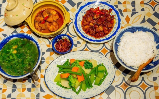 Tiệm Cơm Cá Gộ - 144 Trương Văn Lĩnh