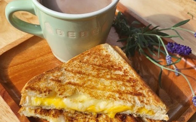 Mây Coffee & Bread - Trà Gạo Rang & Bánh Mì - 30/4