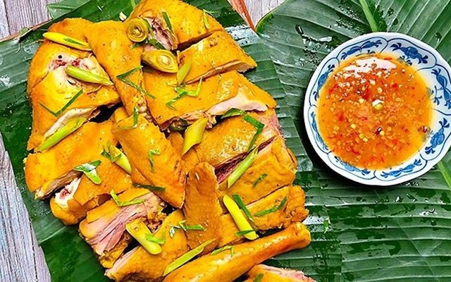 Gà Ủ Muối Bà Hoàn - Tân Kỳ Tân Quý