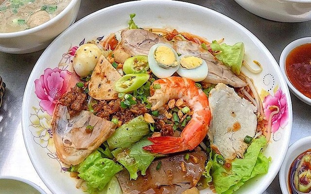 Hủ Tiếu Sa Đéc Sáu Danh - Lý Tự Trọng