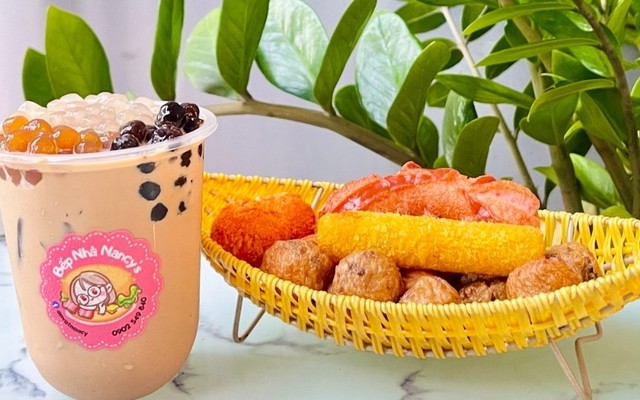 Cô Nancy - Thế Giới Ăn Vặt - Vinhomes Grand Park