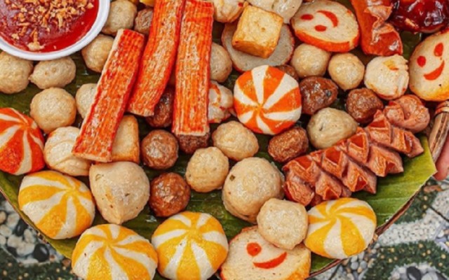 Ăn Vặt Cô Xuân - Cá Viên Chiên, Lẩu Ly & Chân Gà Sả Tắc