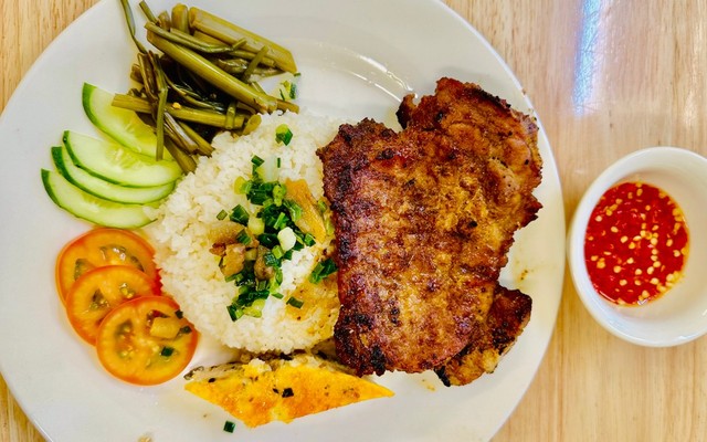 CƠM TẤM PHẠM HÙNG