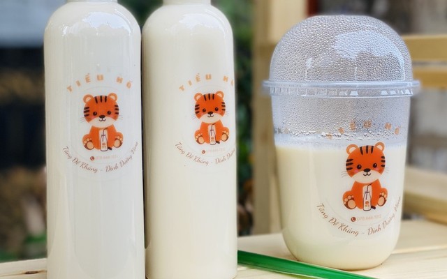 Tiểu Hổ Milk - Sữa Đậu Nành & Sữa Mè Đen