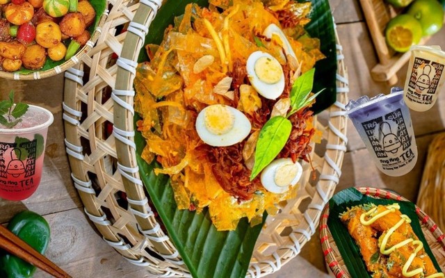 Ting Ting Tea - Bánh Tráng, Cá Viên Chiên & Mì Xào - 55 Trương Văn Thành