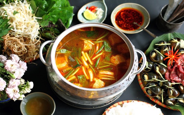 Phỉnh Garden - Chuyên Lẩu - Nguyễn Thị Thập
