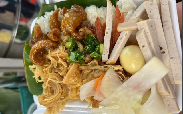 Xôi Gà & Xôi Ngọt Út Trân - Hoàng Sa