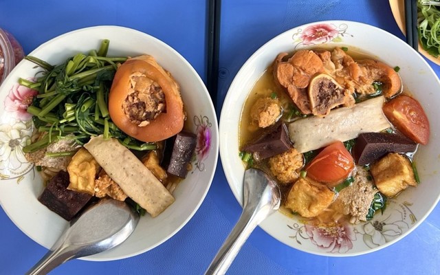 Bún Riêu Sáu Tèo - Bún Riêu & Cánh Bún - Tân Sơn Nhì