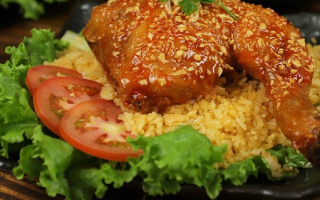 Cơm Gà Xối Mỡ - Lâm Ký - Nguyễn Văn Thoại