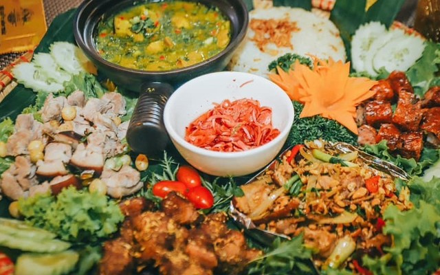 Nhà Hàng Tân Việt - Mẹt Gà Mẹt Lợn Trâu Quỳ