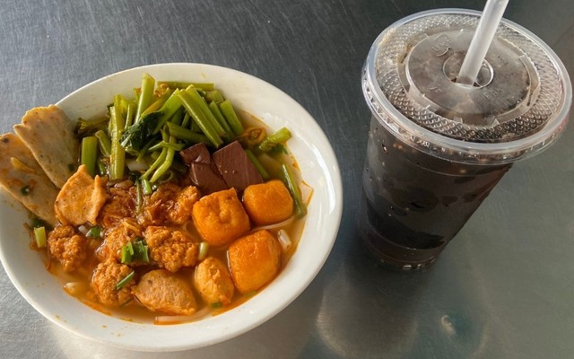 Canh Bún & Bánh Đa Tân Phong - Hồ Hoà