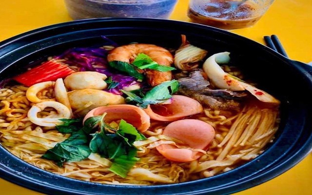 Mỳ Cay Quốc Đạt - Đường Láng