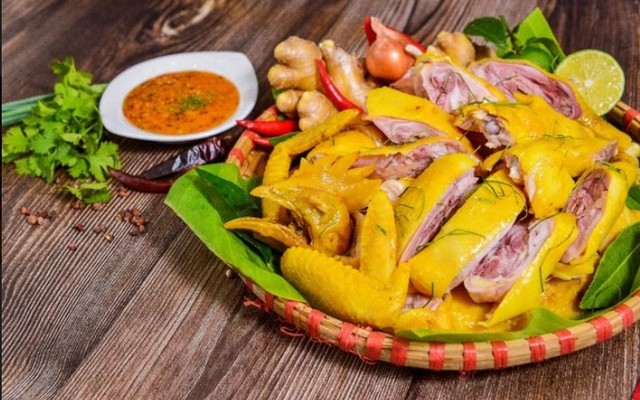 Gà Ủ Muối BMT - Y Wang