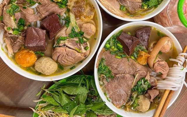 Tokki Gà Rán - Mỳ Cay & Tokboki - Vinhomes Smart City