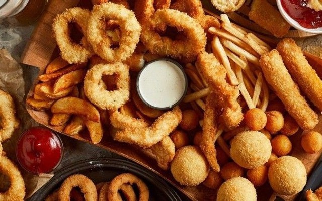 Lẩu Mini 240 - Mì Cay, Chân Gà Sốt Thái & Nước Ép