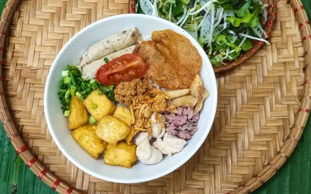Bún Riêu Cua & Bánh Đa Trộn Nhất Tâm - 255 Cầu Giấy
