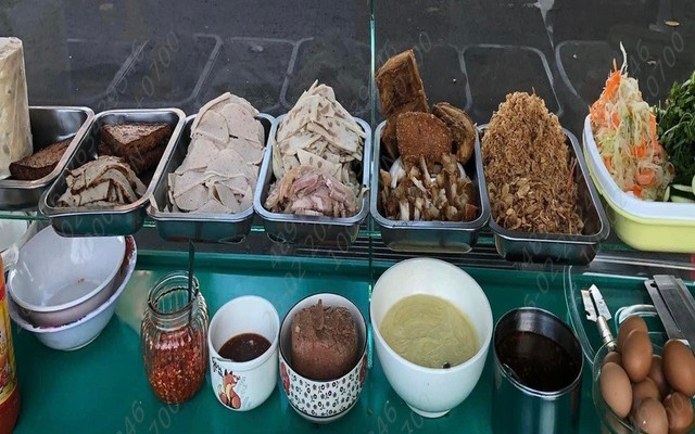 Bánh Mỳ Heo Quay - Phan Chu Trinh