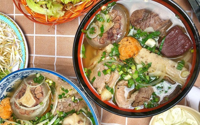 Bún Bò Huế Đông Ba - Hoàng Hoa Thám
