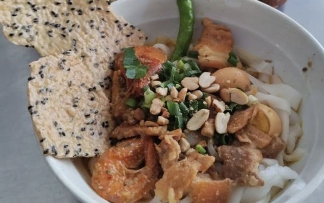 Bún Mọc, Mì Quảng & Bánh Mì - Phú Khang