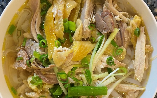 Phở Ngon Con Gà Vàng Vinhomes Quận 9