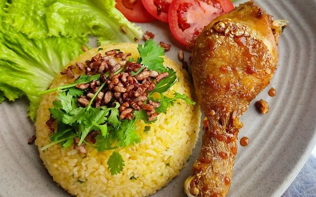 Cơm Gà Xối Mỡ MiLano - Song Hành