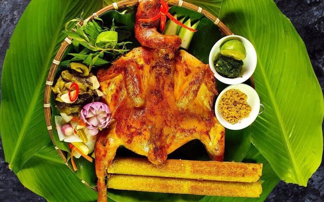 Gà Nướng Cơm Lam Mai Xanh - Ba Tháng Tư