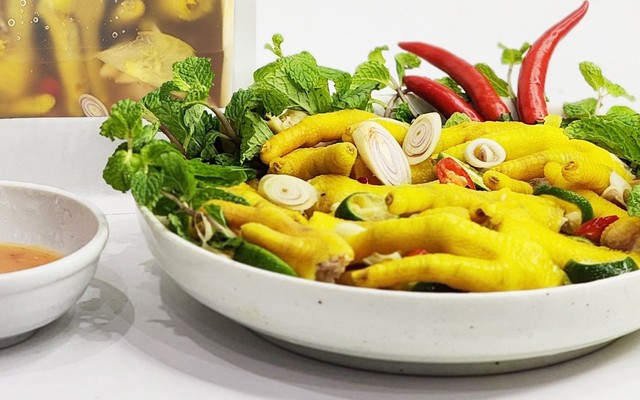 Đồ Ăn Vặt Tro Hồng - Vị Của Thời Gian - Nguyễn Ngọc Doãn