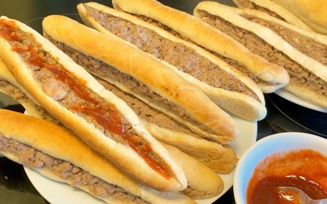 Tiệm Nhà Su Bắp - Bánh Mỳ Que & Nước Đậu Lá Dứa - Chế Lan Viên