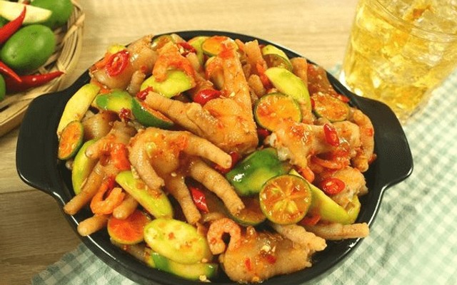 Bé Hậu - Chân Gà Sốt Thái & Đồ Ăn Vặt