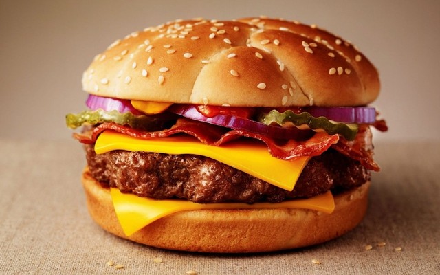 Hamburger, Samwich & Cá Viên Chiên - Lê Văn Lương