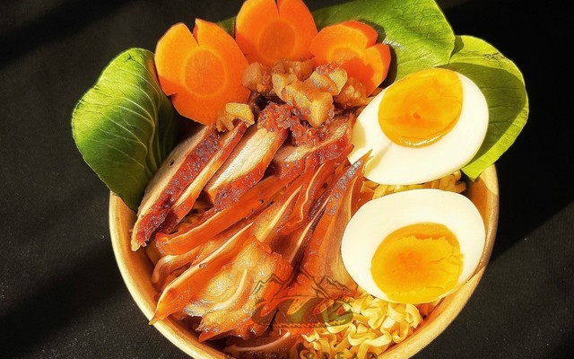 Mì Trộn Singapore & Bánh Mì Phá Lấu - BENRI FOOD