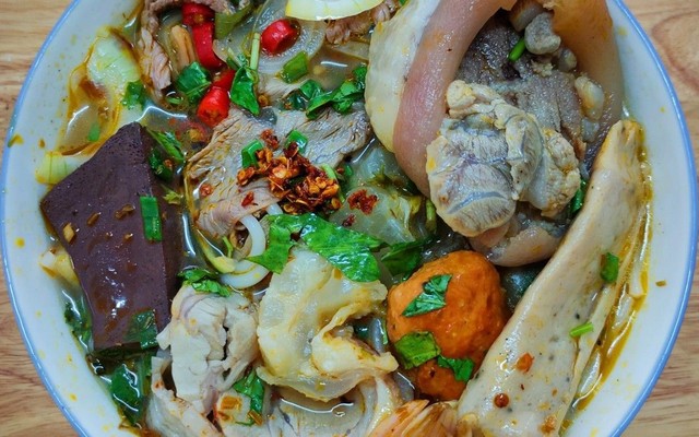 Bún Bò Huế Bối Lạc Gia - Trương Thị Hoa
