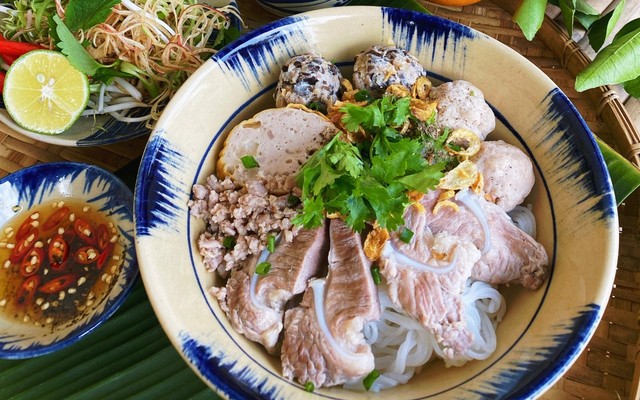 Bún Mọc Sườn Sụn by I'BI Kitchen - Nguyễn Kiệm