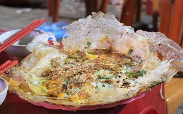 Mai Hồ Bánh Khoái Chả Tôm - 136 Đào Duy Từ