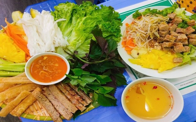 HunTee - Nem Nướng & Bún Trộn