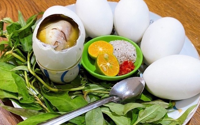 Hủ Tiếu Mì, Bánh Canh & Hột Vịt Lộn - Nguyễn Đức Thuận