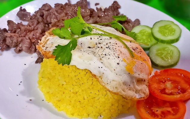 Quán Vườn Lan - Cơm Gà Xối Mỡ, Mì Xào & Sinh Tố