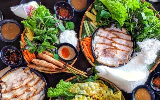 Bánh Tráng Cuốn Thịt Heo Hoàng Bèo - Tú Xương