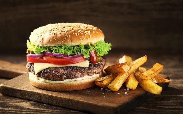 Burger Yummy 818 - Dương Đình Nghệ