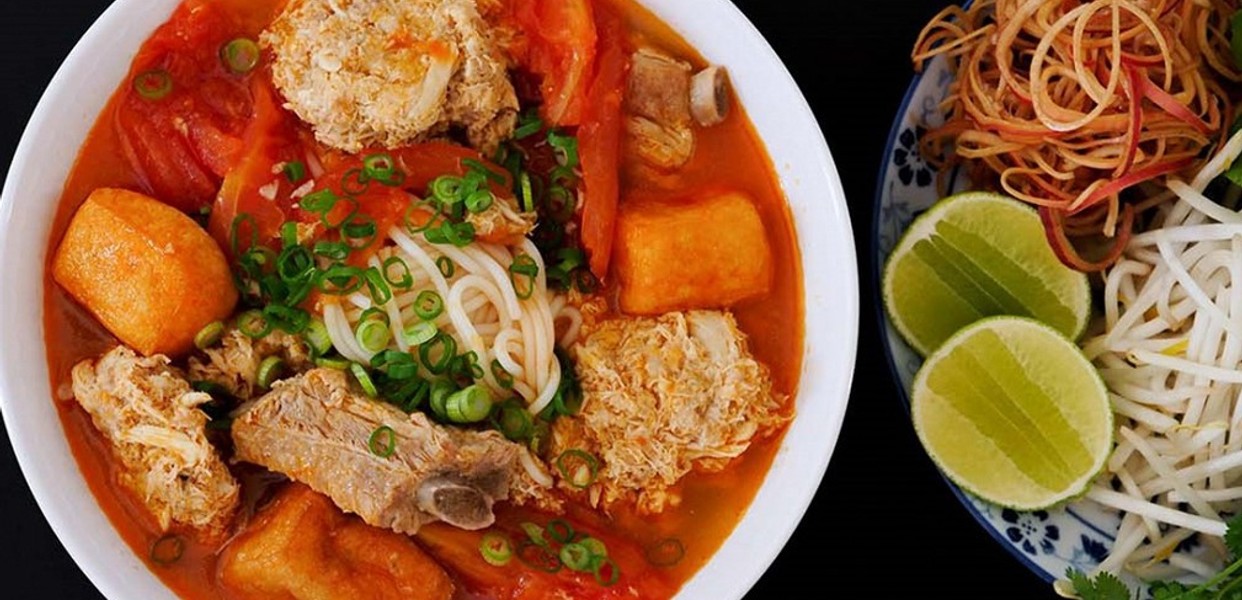 BÚN RIÊU CUA TÔM KHÔ KHÔNG PHẨM MÀU GIỮ VỊ TRUYỀN THỐNG SUỐT NỬA THẾ KỶ Ở QUẬN 11