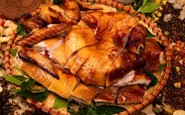 SuLan - Tiệm Gà Nướng Thảo Mộc - Lò Đúc