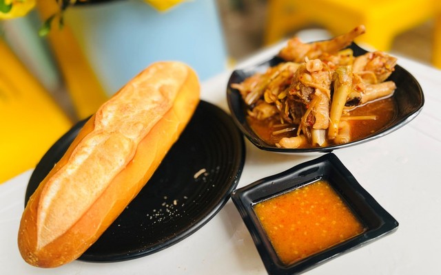 Ăn Vặt Lê Út - Chân Gà Xào Cay - Trà Trái Cây & Nước Ép Các Loại