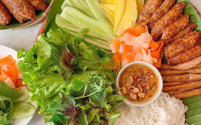Hiếu Food - Nem Nướng Nha Trang & Đồ Ăn Vặt - Lê Văn Lương